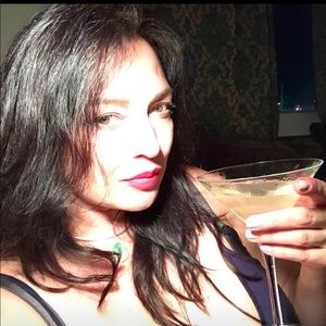 Meet your Posher, Felicia